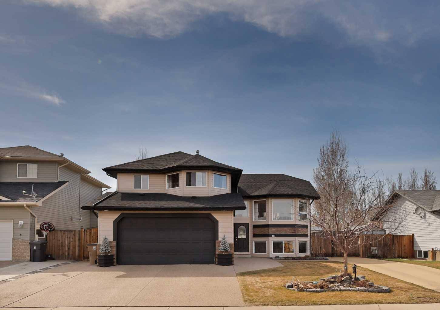 Brooks, AB T1R 1N8,107 Meadowbrook DR E