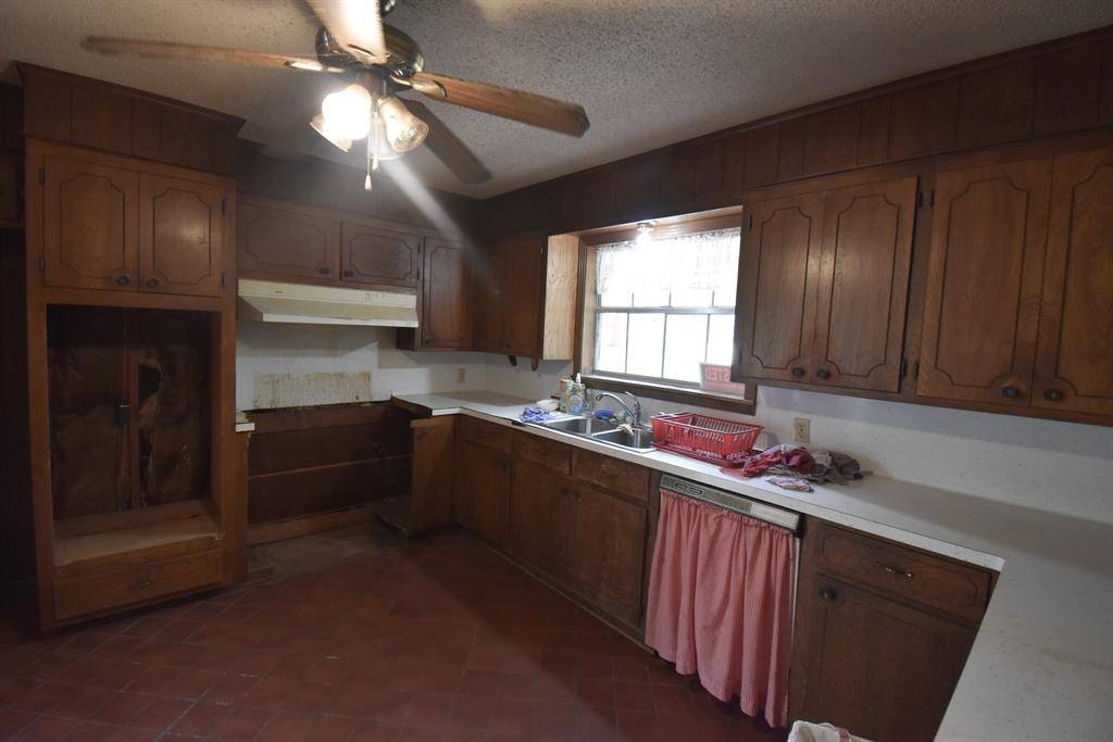 Arp, TX 75750,21404 County Road 294