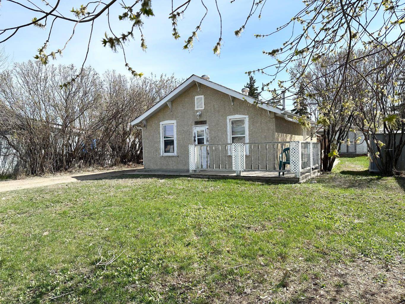 Redcliff, AB T0J 2P0,109 1 ST SE