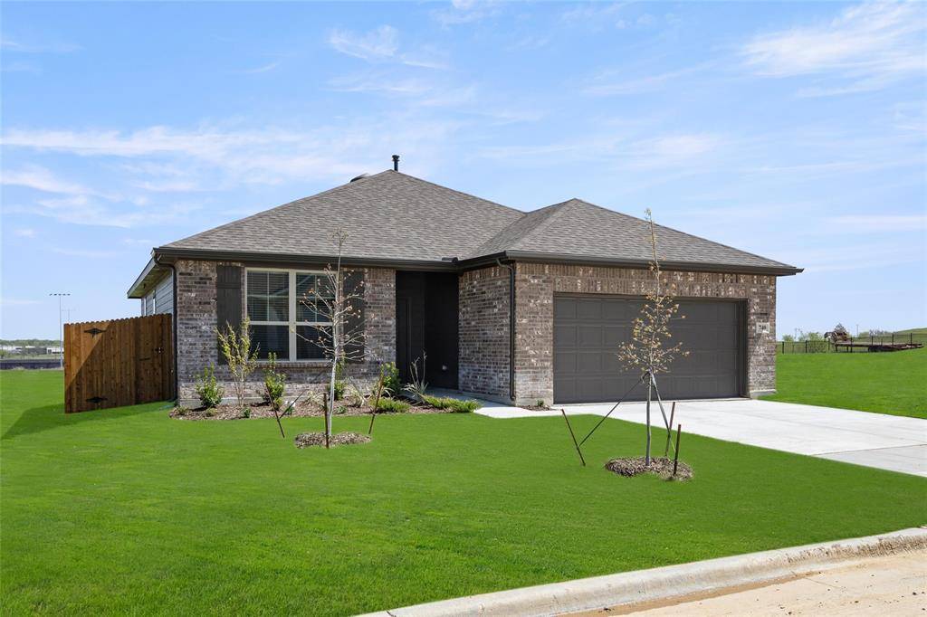 Godley, TX 76044,740 Jaguar Ridge