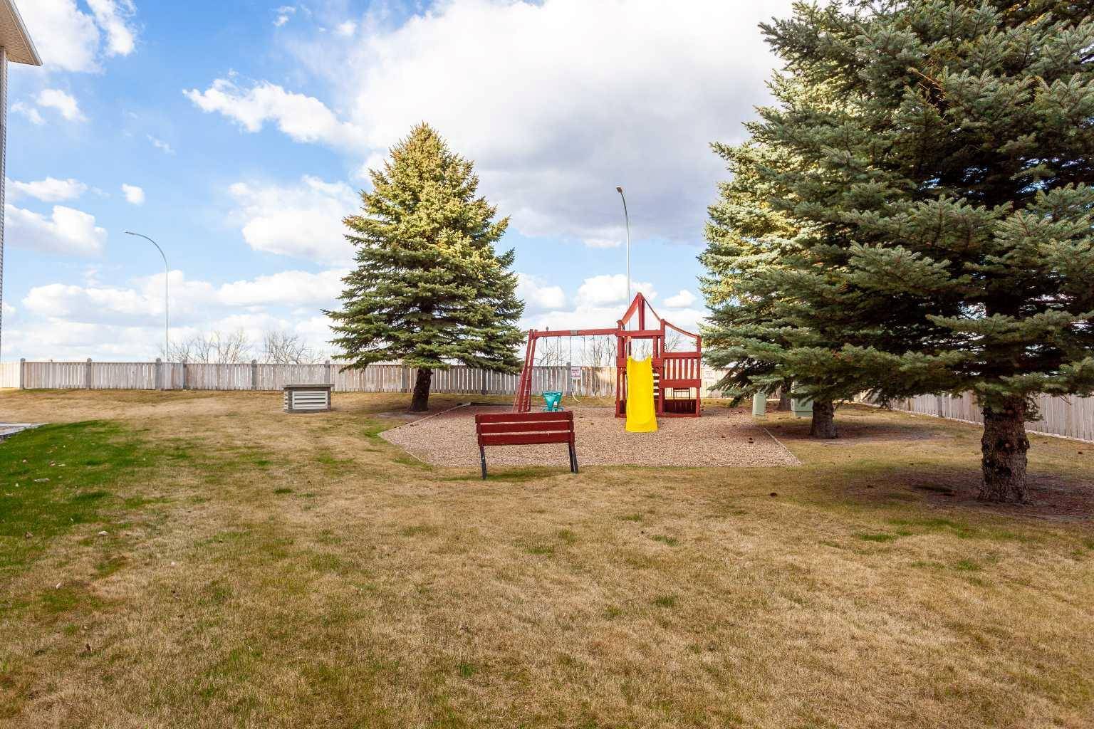 Medicine Hat, AB T1C4X2,1616 Saamis DR NW #309