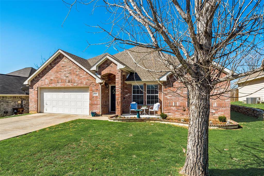 Denton, TX 76209,913 Chase Lane