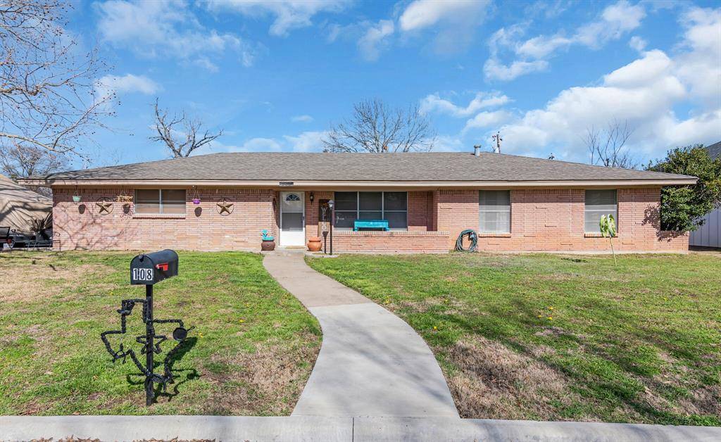 Alvarado, TX 76009,108 W Jessup Street