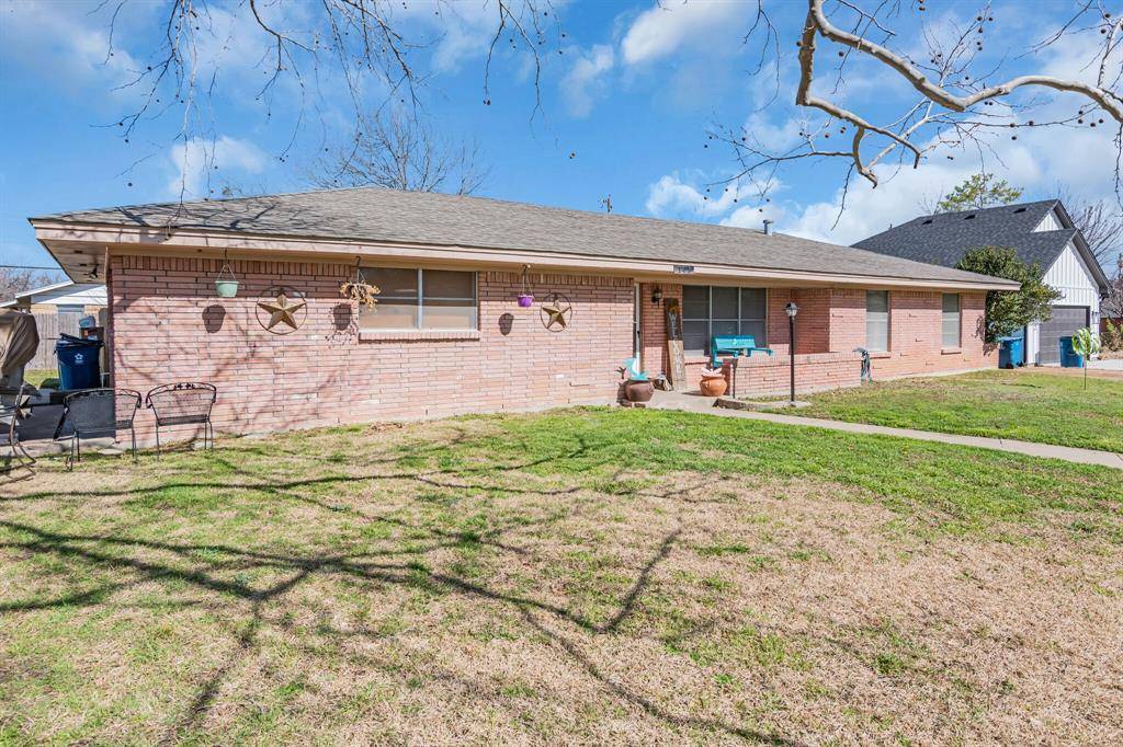 Alvarado, TX 76009,108 W Jessup Street