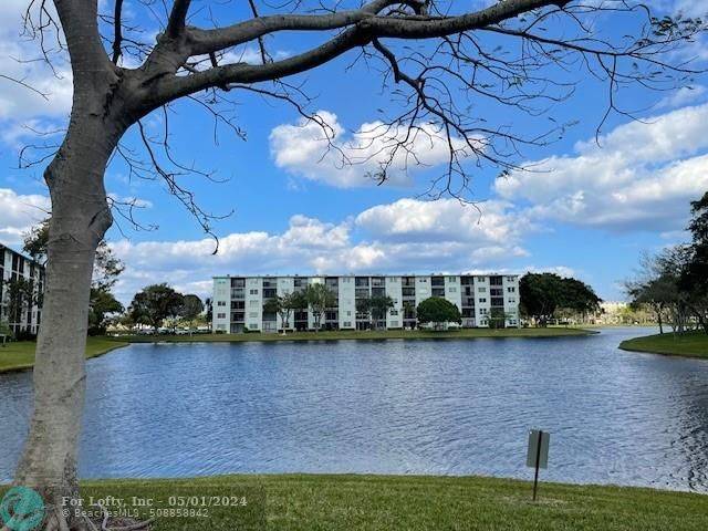 Pompano Beach, FL 33069,2232 N Cypress Bend Dr  #101