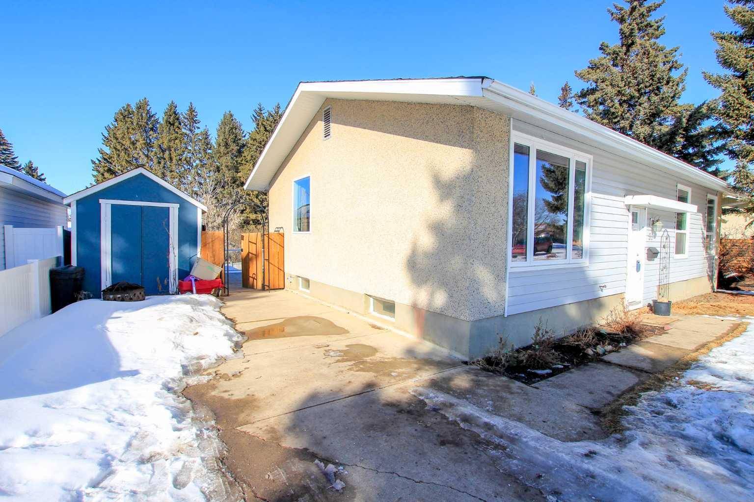 Red Deer, AB T4N 0A5,55 Sherwood CRES