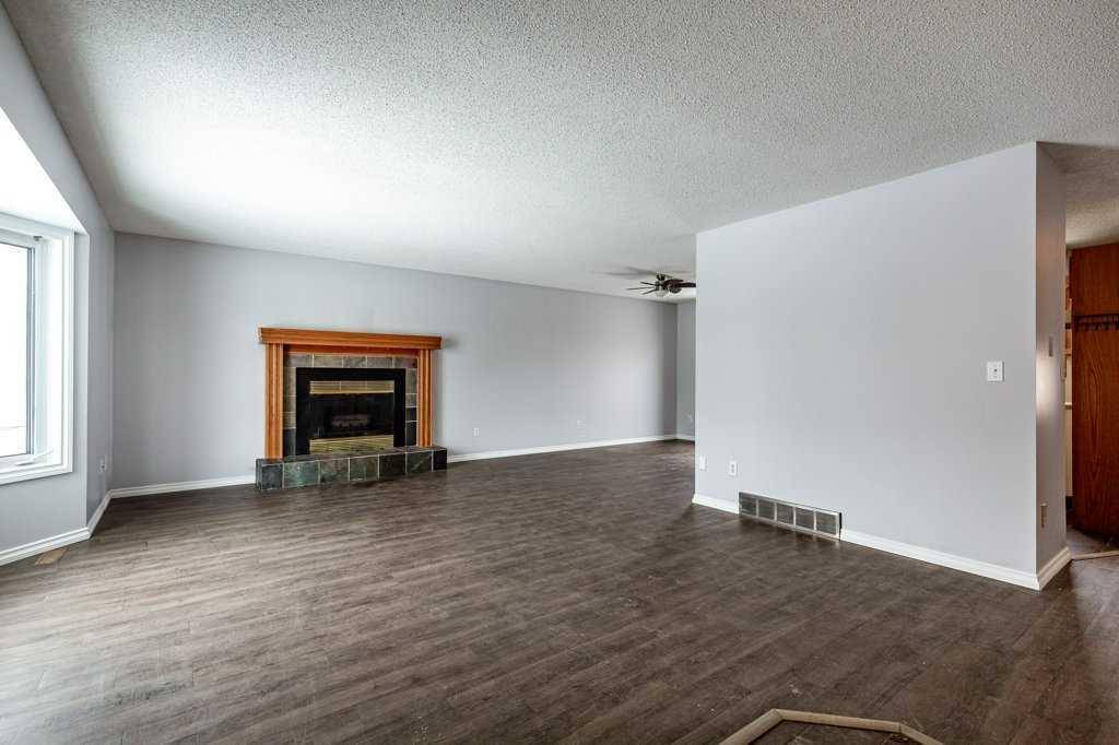 Innisfail, AB T4G 1K9,5668 45 ST