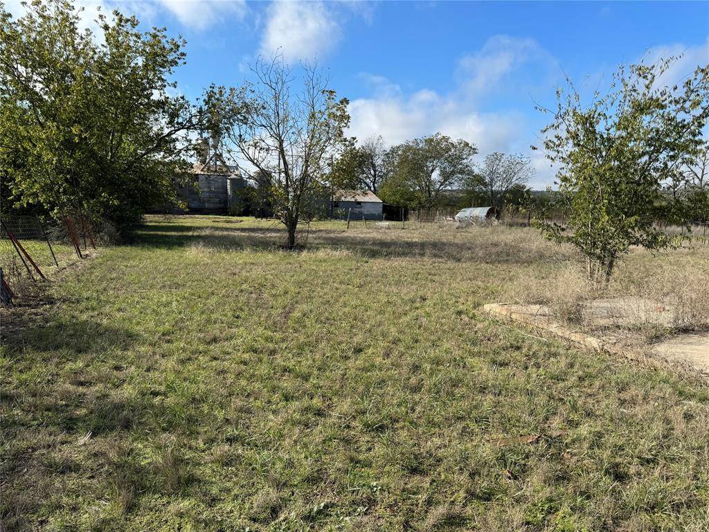 Evant, TX 76525,327 W Brooks Drive