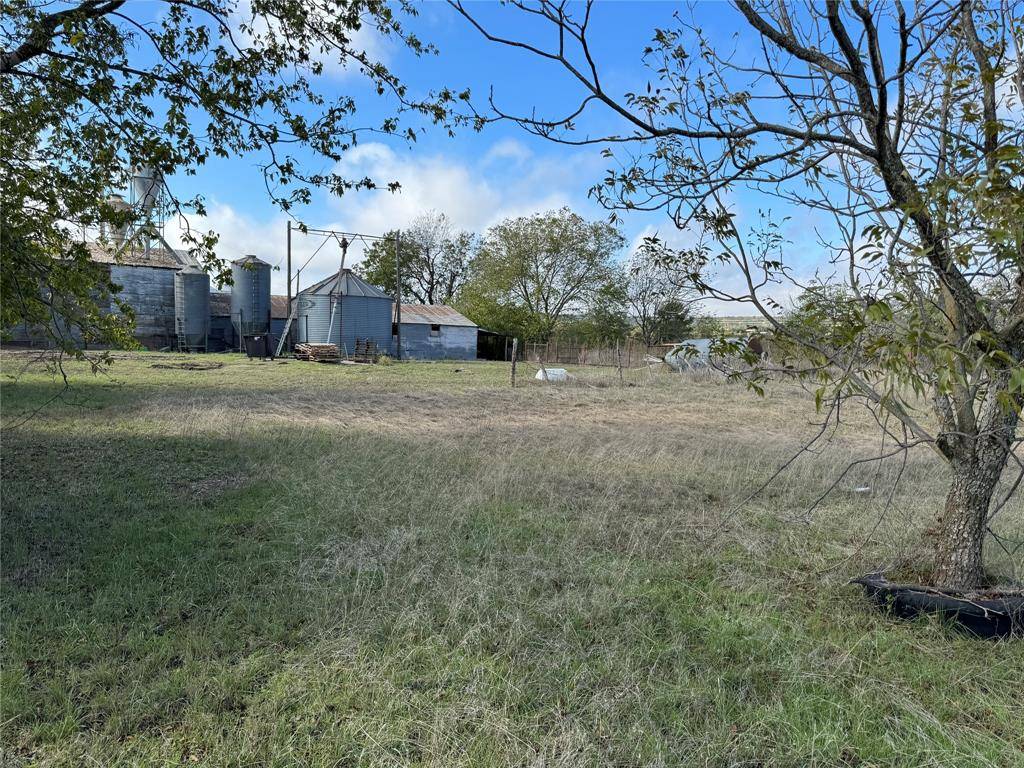 Evant, TX 76525,327 W Brooks Drive