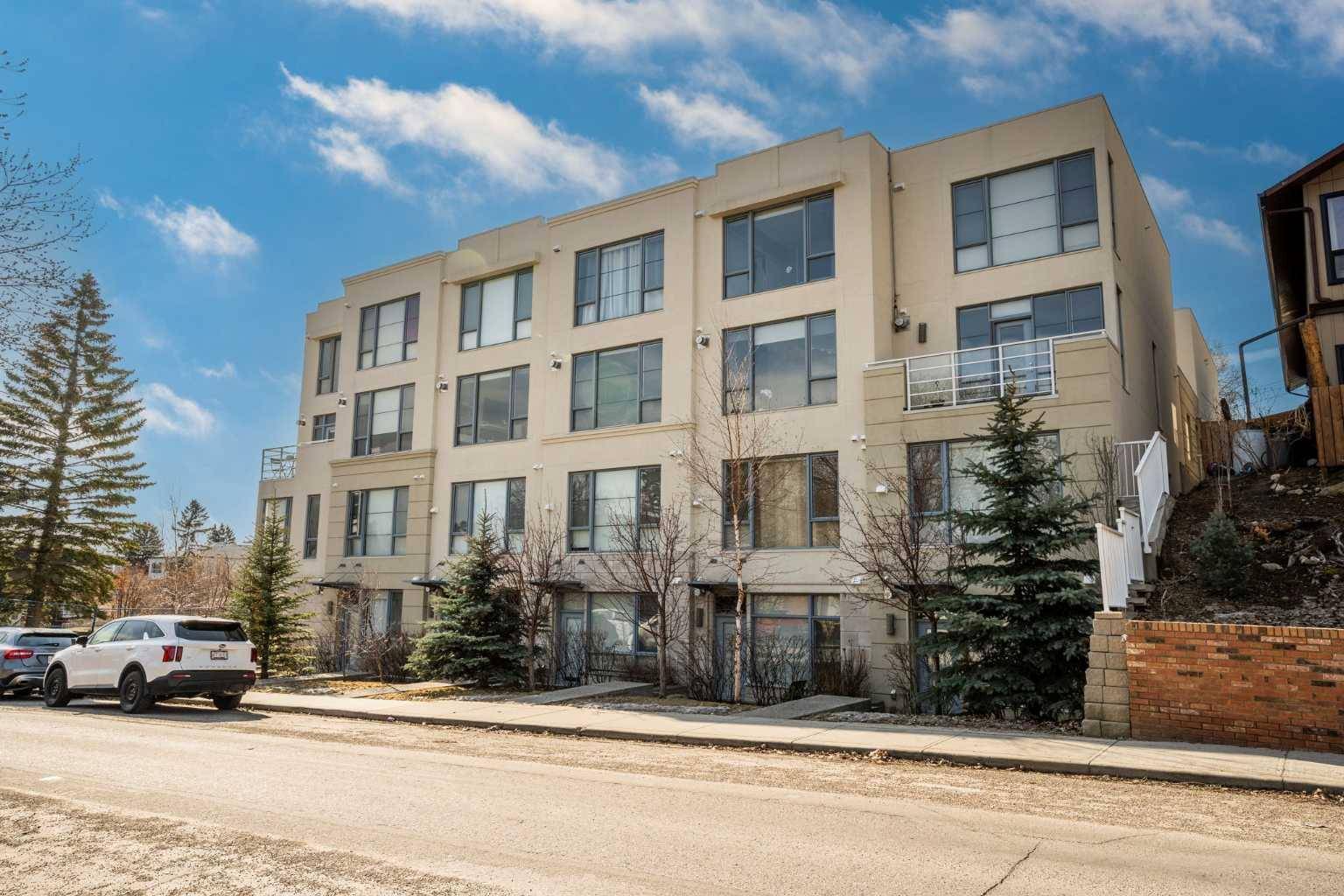 Calgary, AB T2T 1J5,1611 28 AVE SW #306