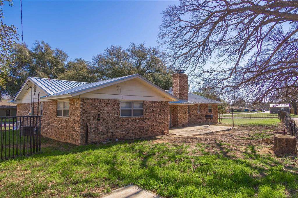 Brownwood, TX 76801,2303 16th Street