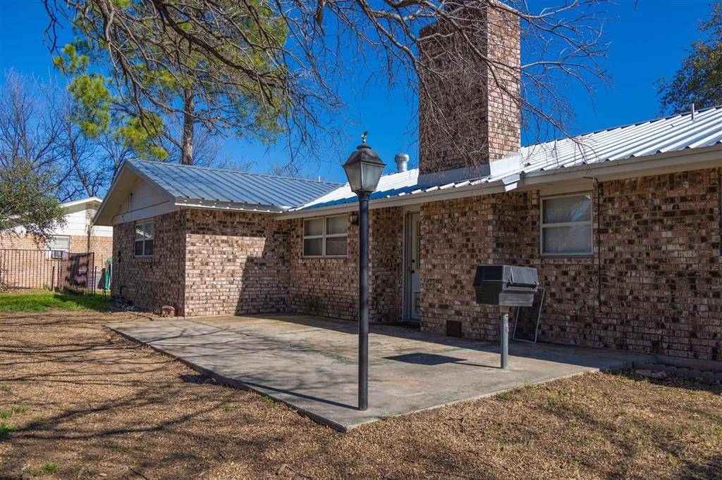 Brownwood, TX 76801,2303 16th Street