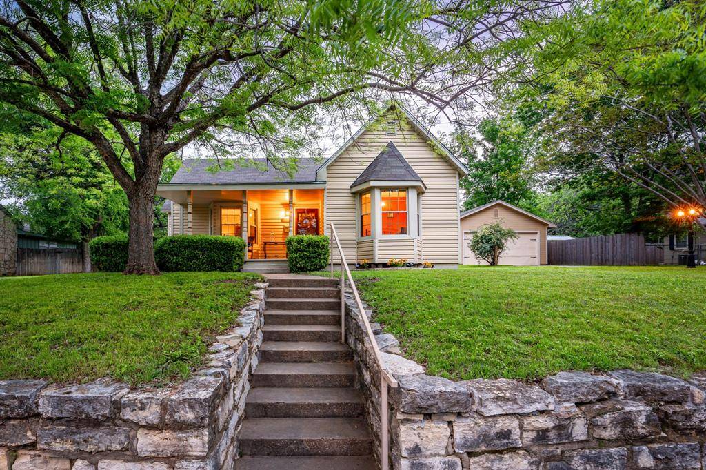 Granbury, TX 76048,125 S Travis Street