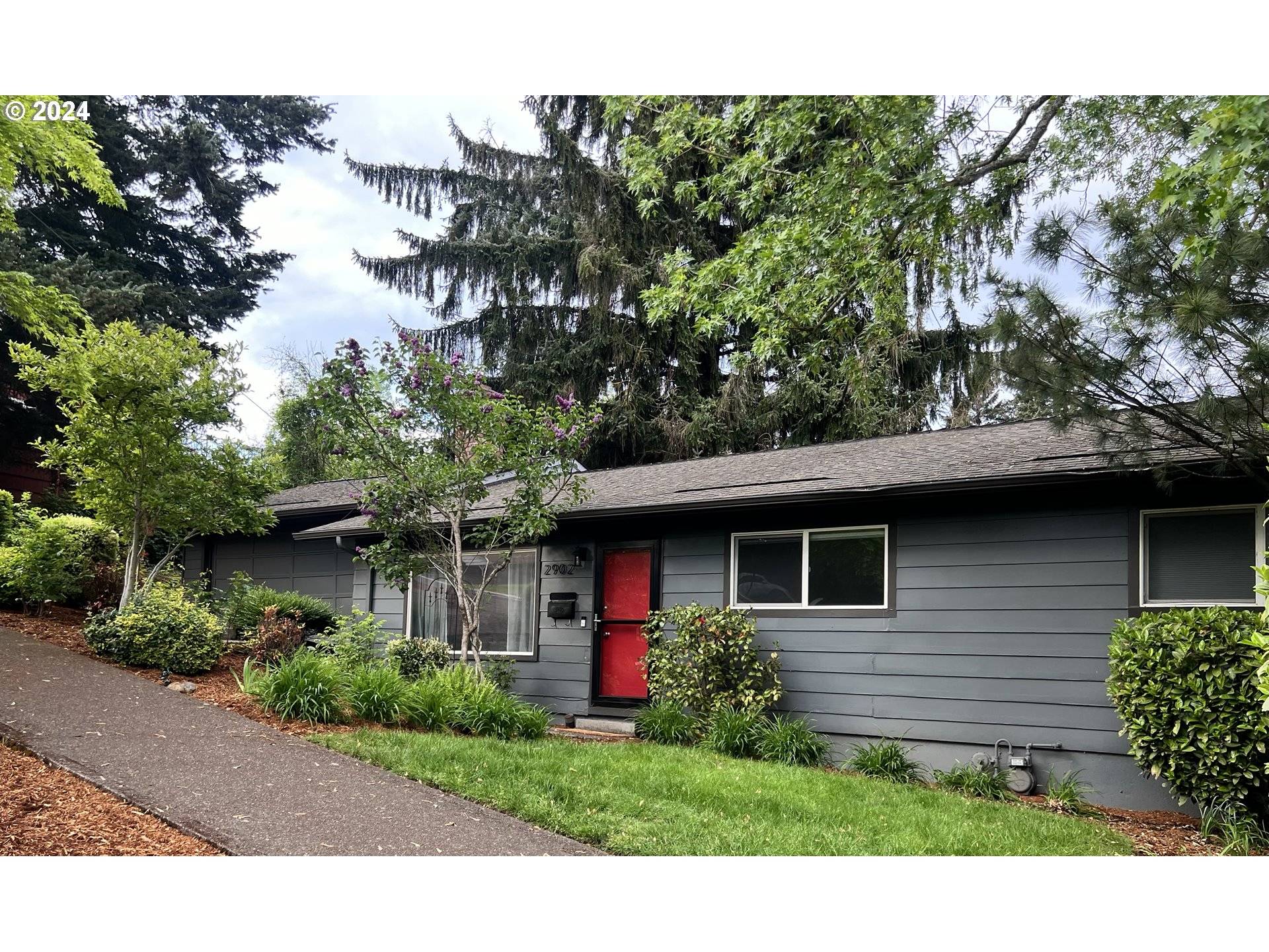 Portland, OR 97220,2902 NE FREMONT DR