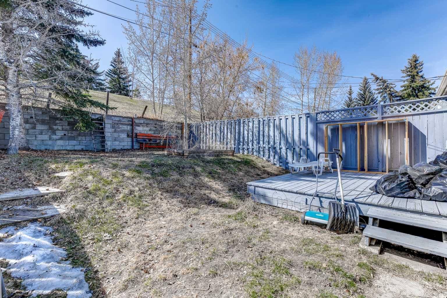 Calgary, AB T2T 4S5,2419 17A ST SW