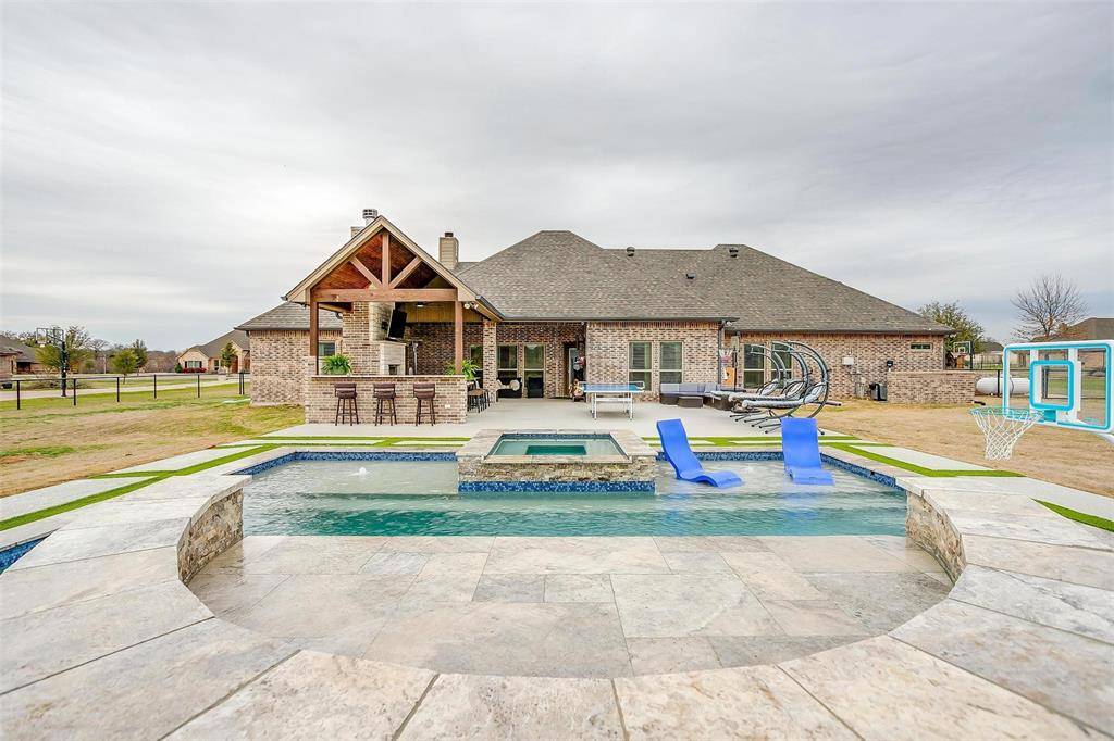 Weatherford, TX 76087,304 Steppes Court