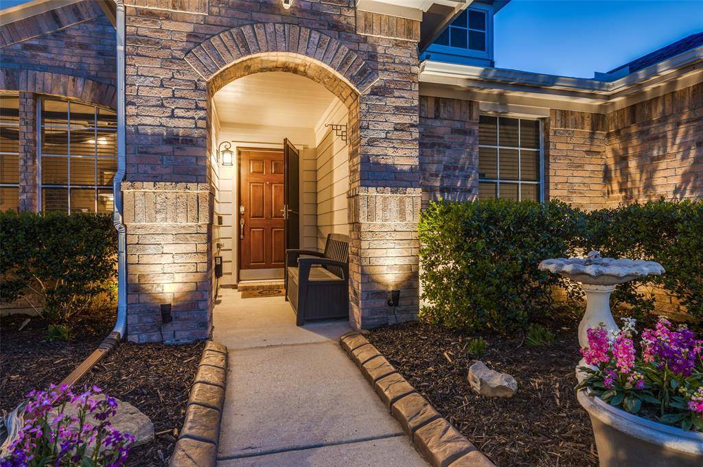 Dallas, TX 75249,8484 Creekbluff Drive