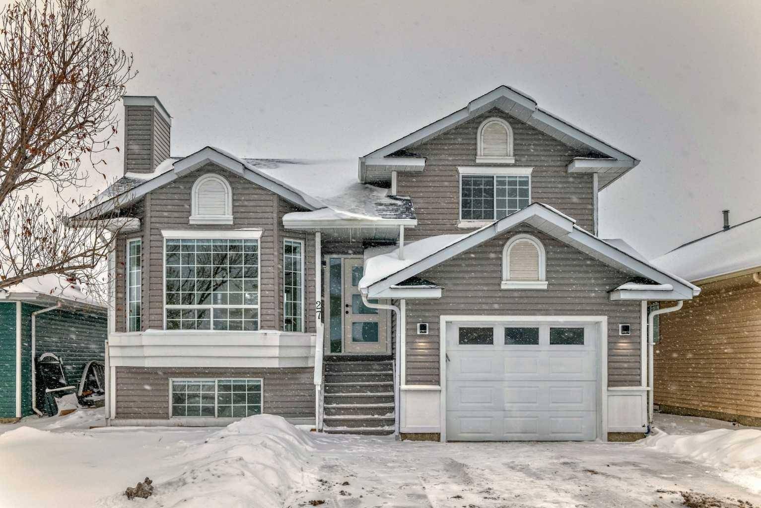 Calgary, AB T3J 3G8,27 Martinwood Mews NE