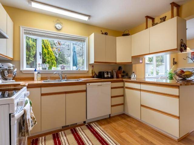 Cache Creek, BC V0K 1H1,4145 MICKEY FRONTAGE ROAD