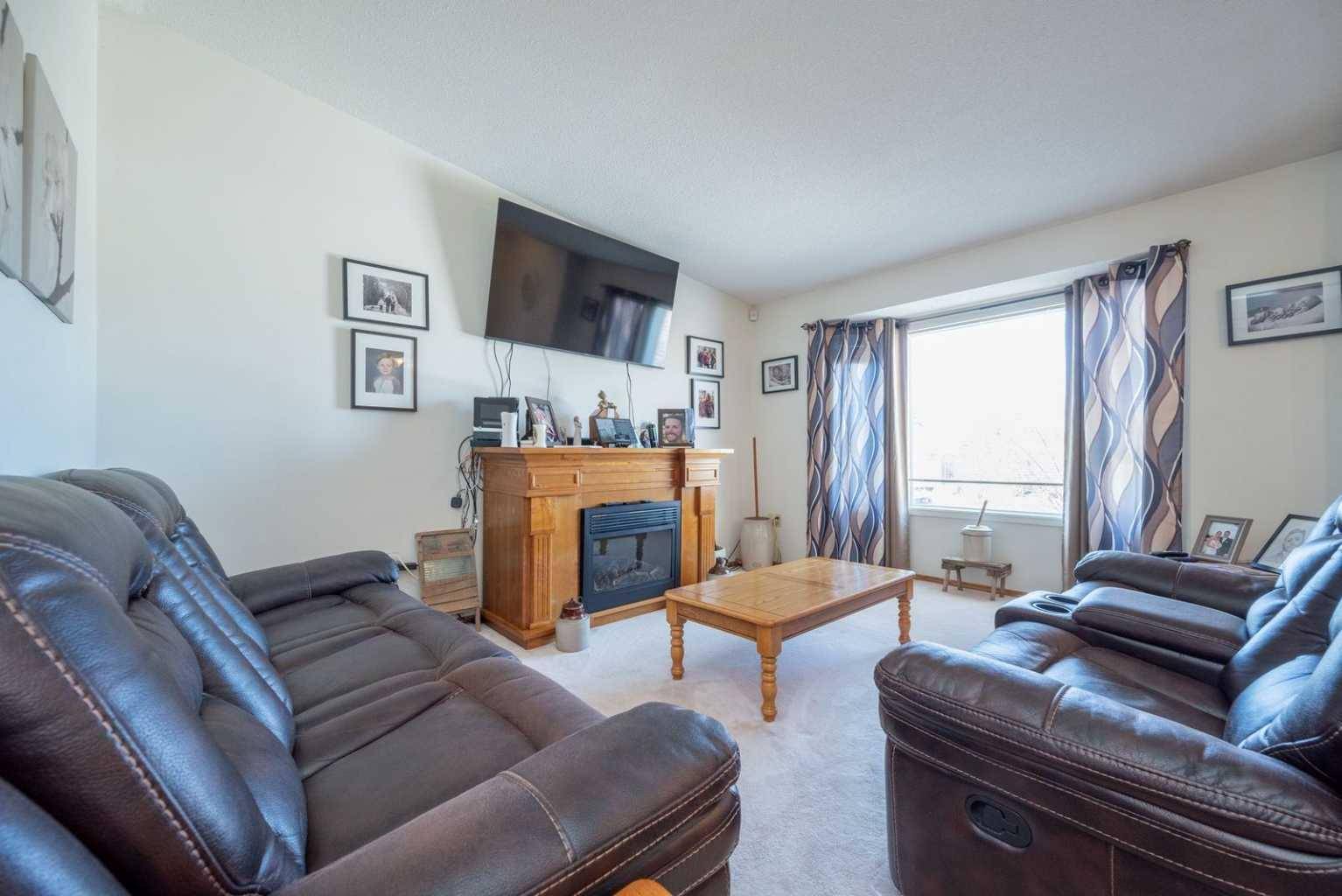 Grande Prairie, AB T8X 1G2,10309 89 ST