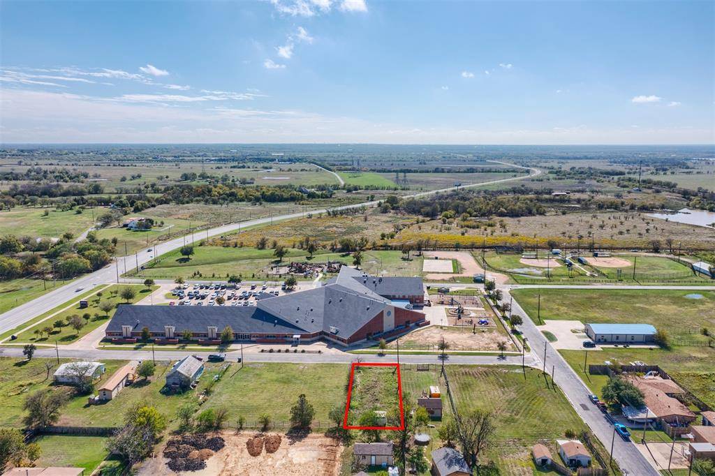 Gunter, TX 75058,206 W Walnut Street