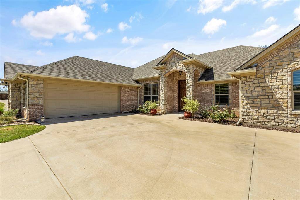 Granbury, TX 76049,8500 Auburn Court