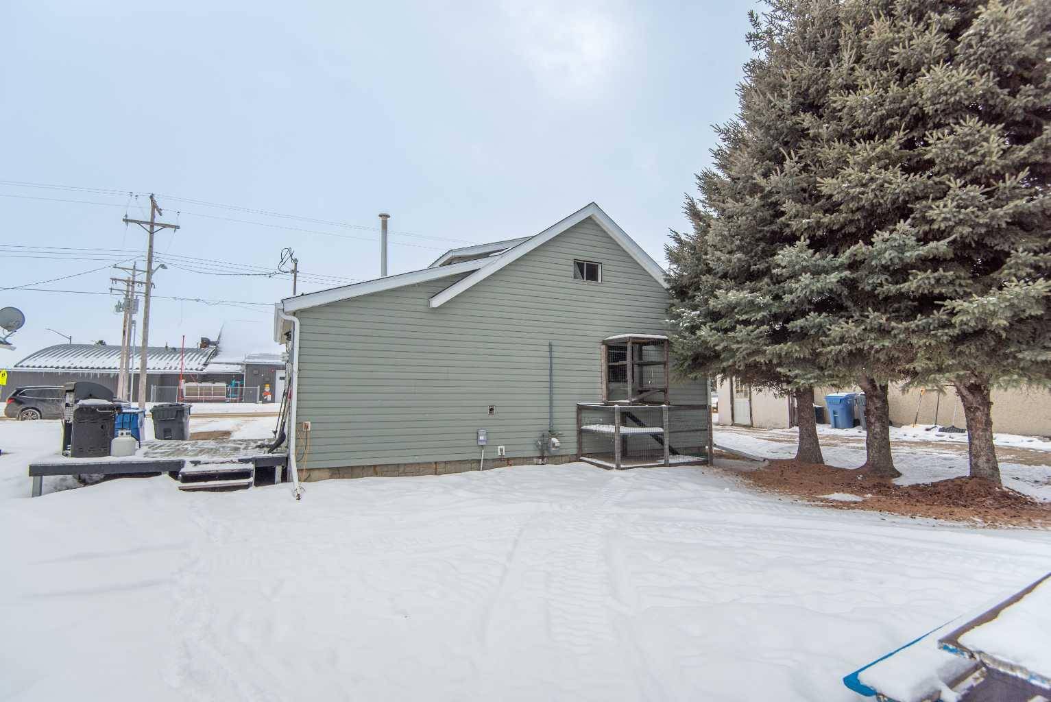 Eckville, AB T0M 0X0,5108 54 AVE