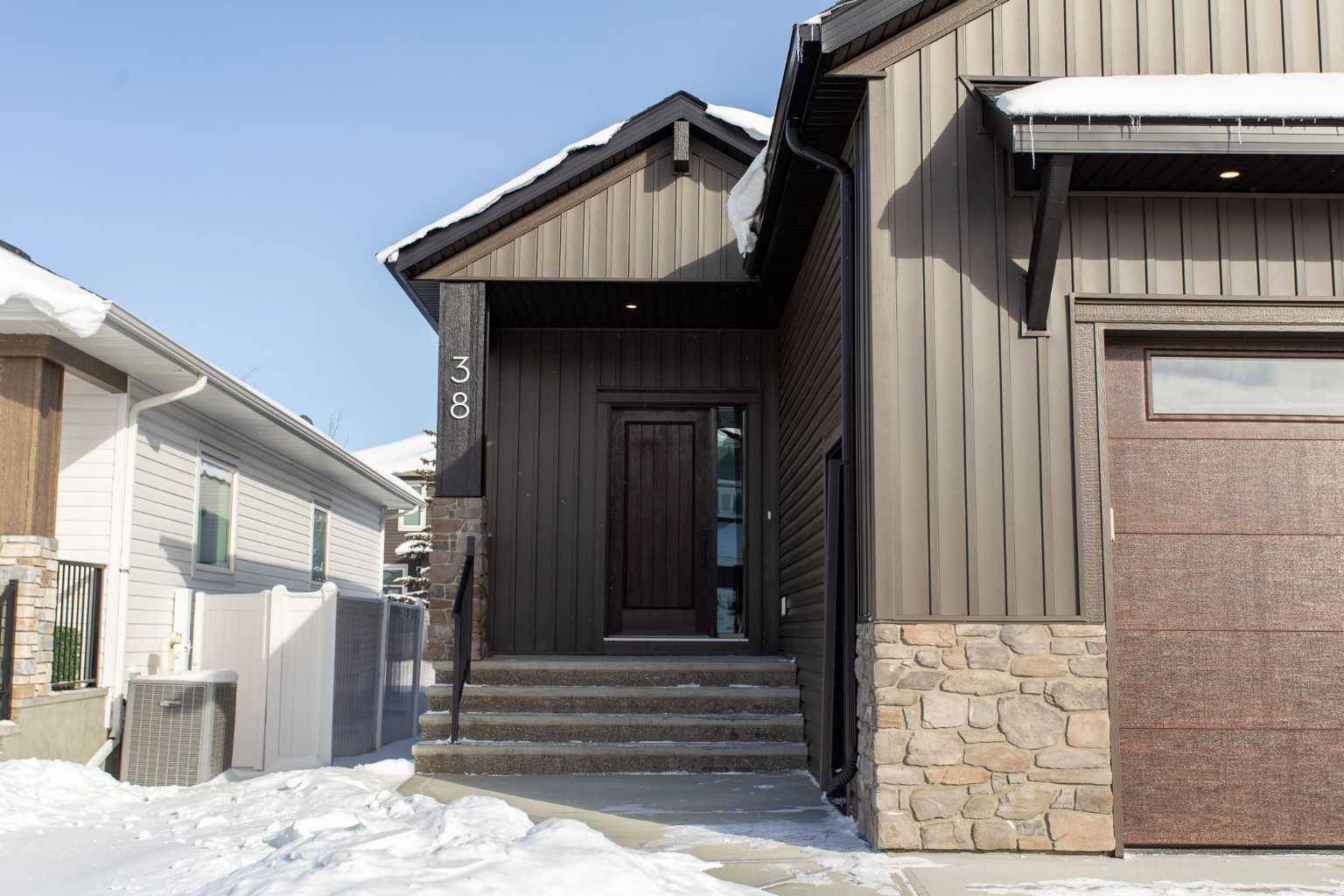 Red Deer, AB T4R 0T1,38 Longmire Close