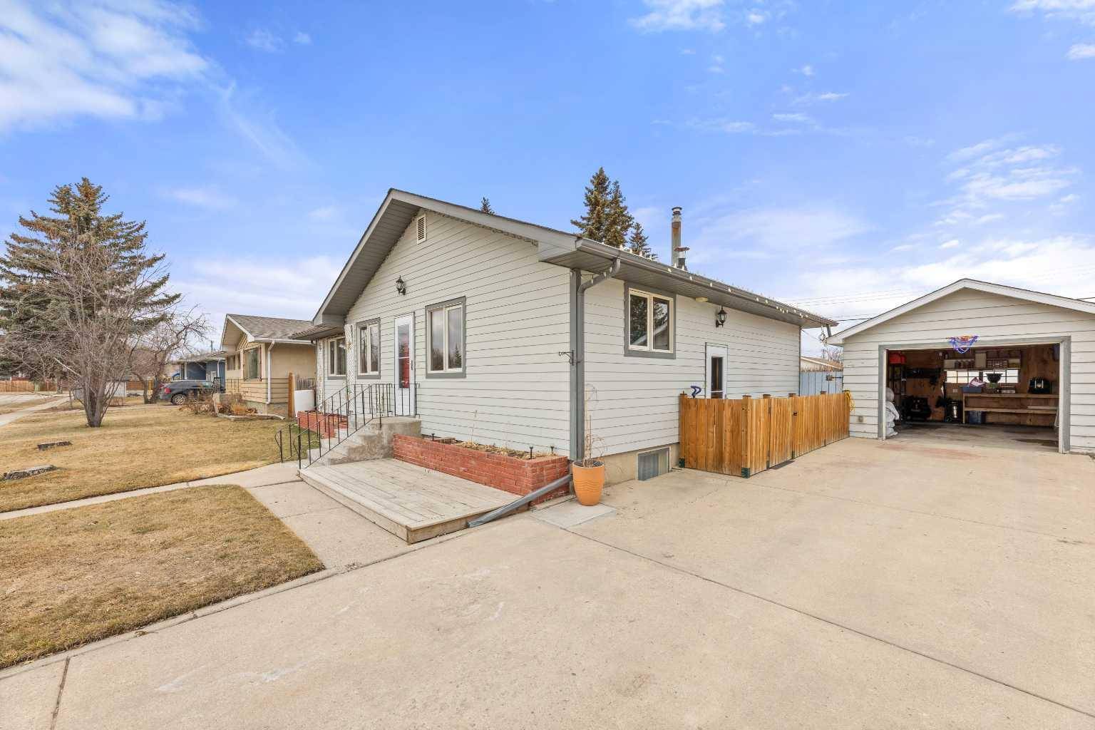 Didsbury, AB T0M0W0,2134 18 AVE