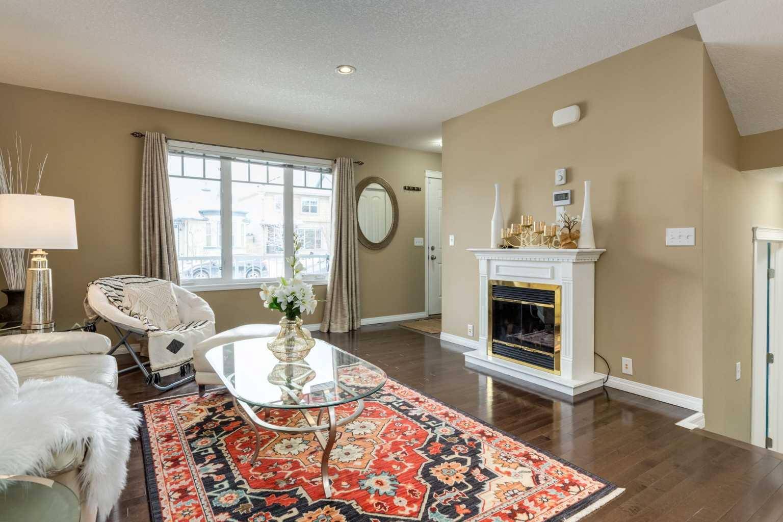 Calgary, AB T2Z 0N5,87 Prestwick Villas SE