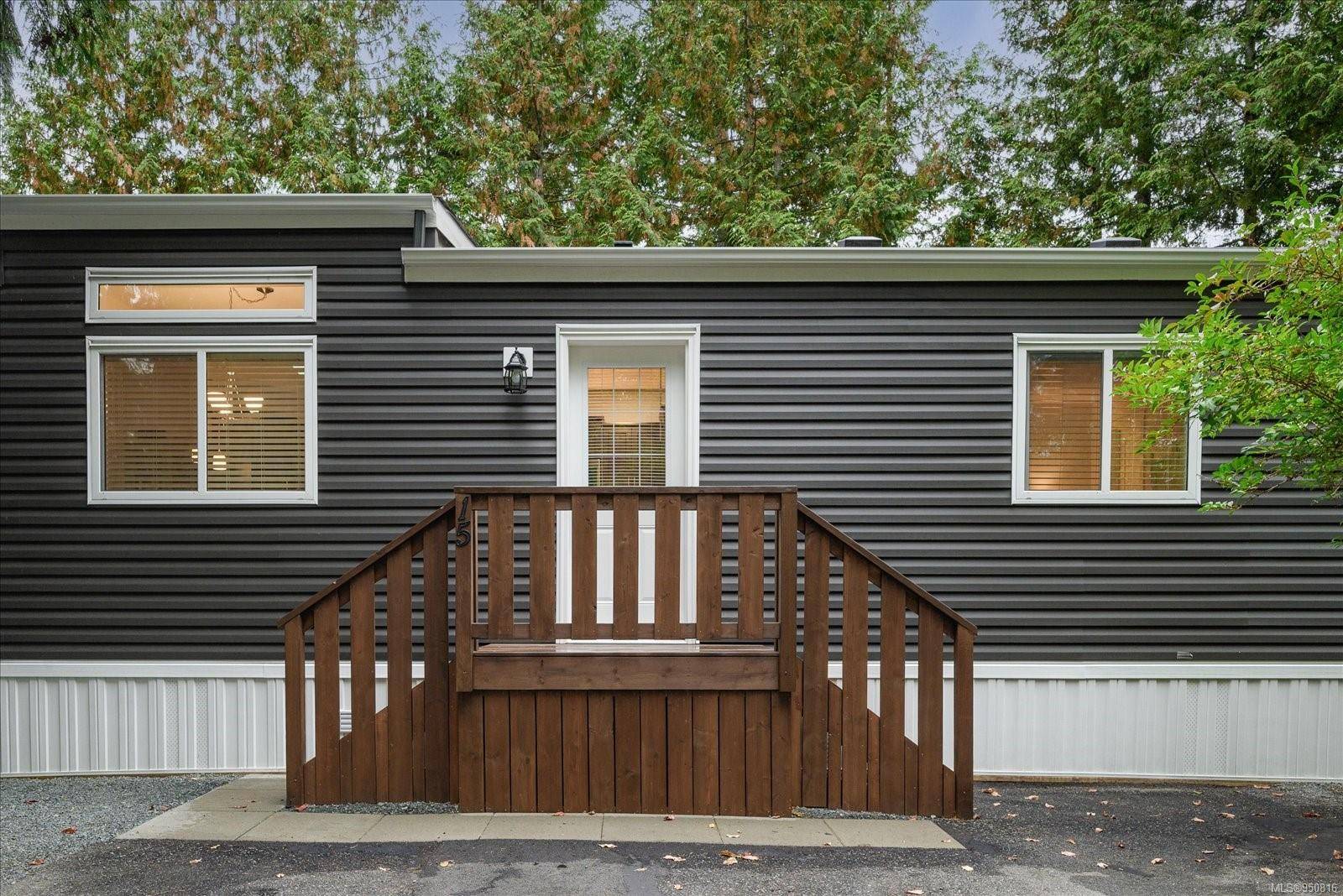 Nanaimo, BC V9R 6N3,25 Maki Rd #15