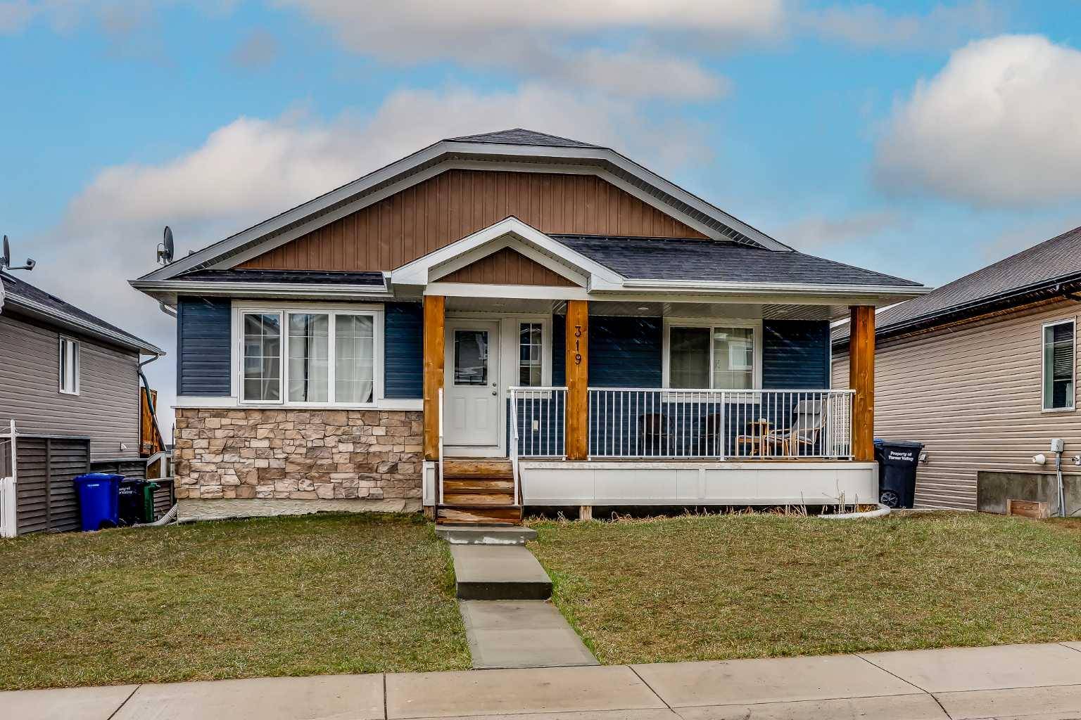 Diamond Valley, AB T0L2A0,319 McLeod CRES