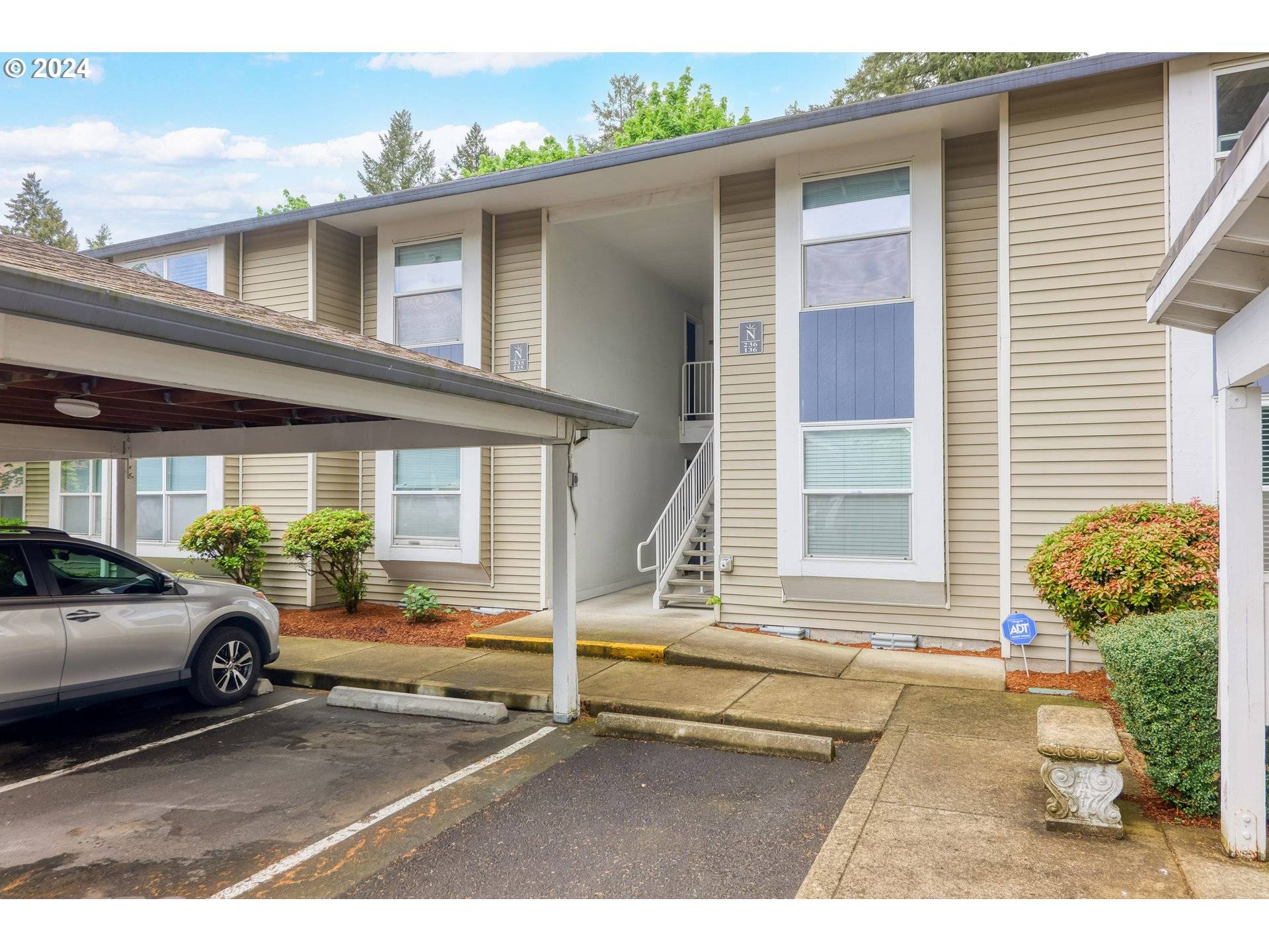 Gresham, OR 97030,4712 W POWELL BLVD #235