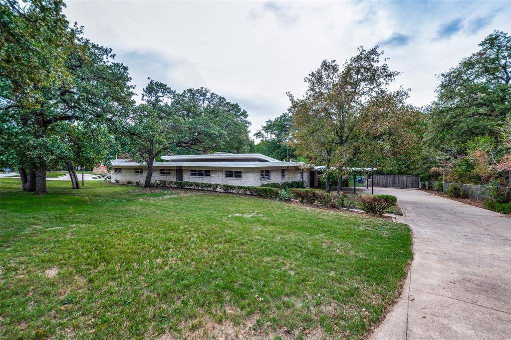 Hurst, TX 76053,321 Brown Trail