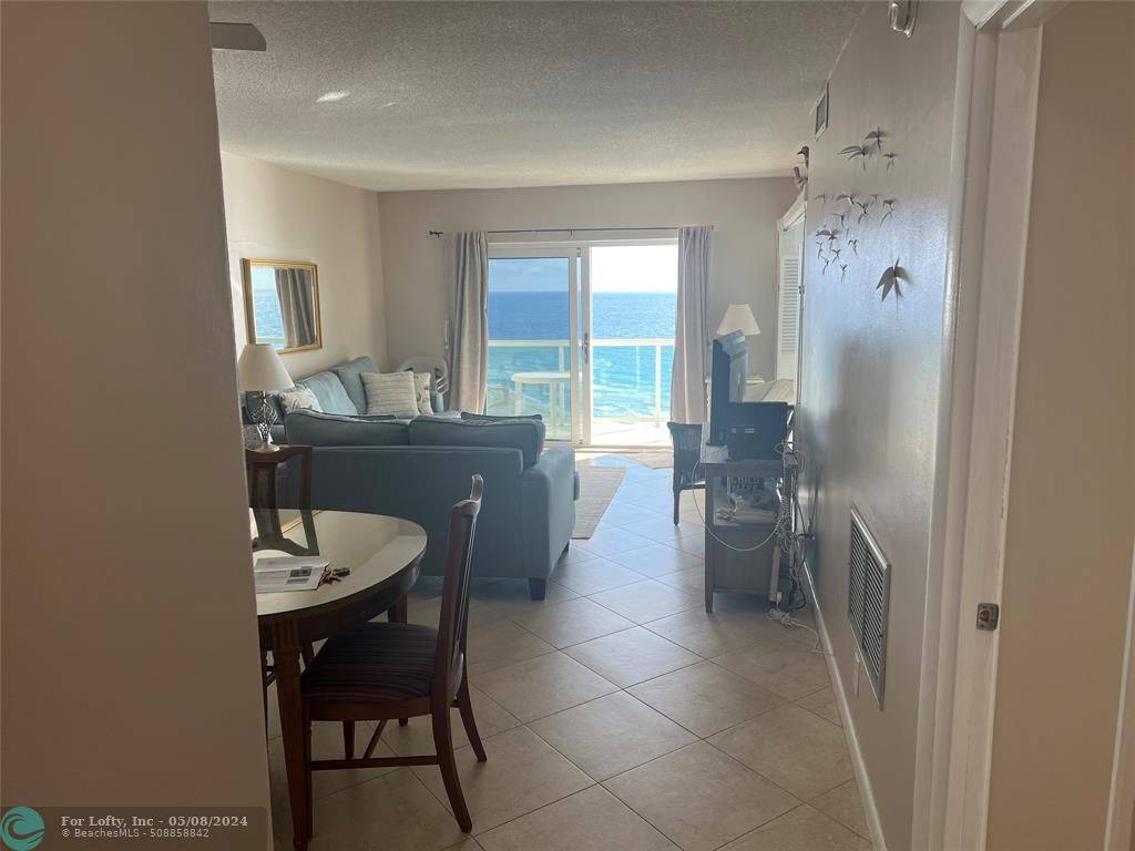 Lauderdale By The Sea, FL 33308,6000 N Ocean Blvd  #15b