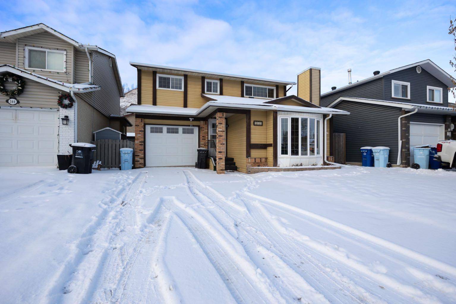 Fort Mcmurray, AB T9J 1K9,168 Grayling CRES