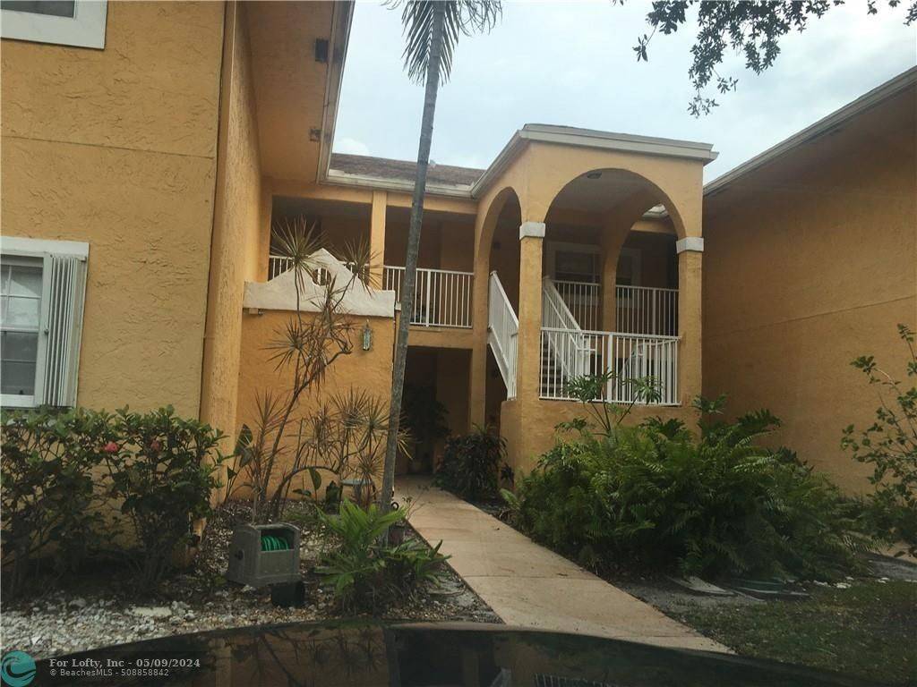 Dania Beach, FL 33004,421 SE 10th st  #105A