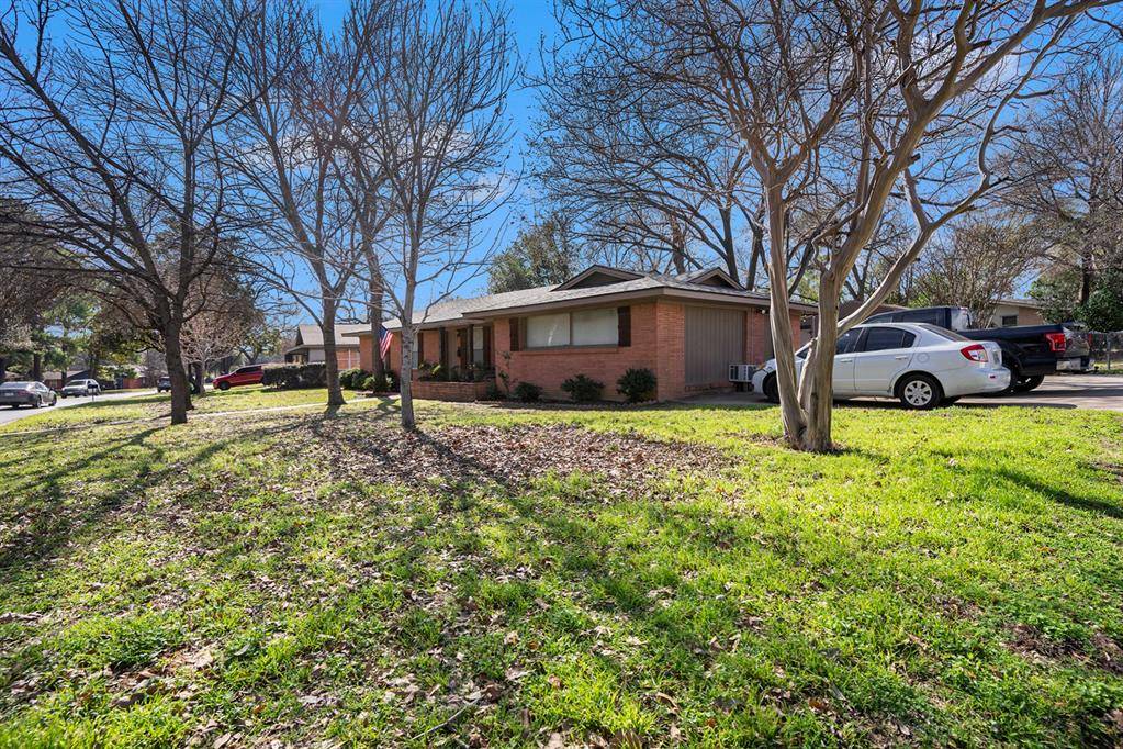 Hurst, TX 76053,709 Hurstview Drive