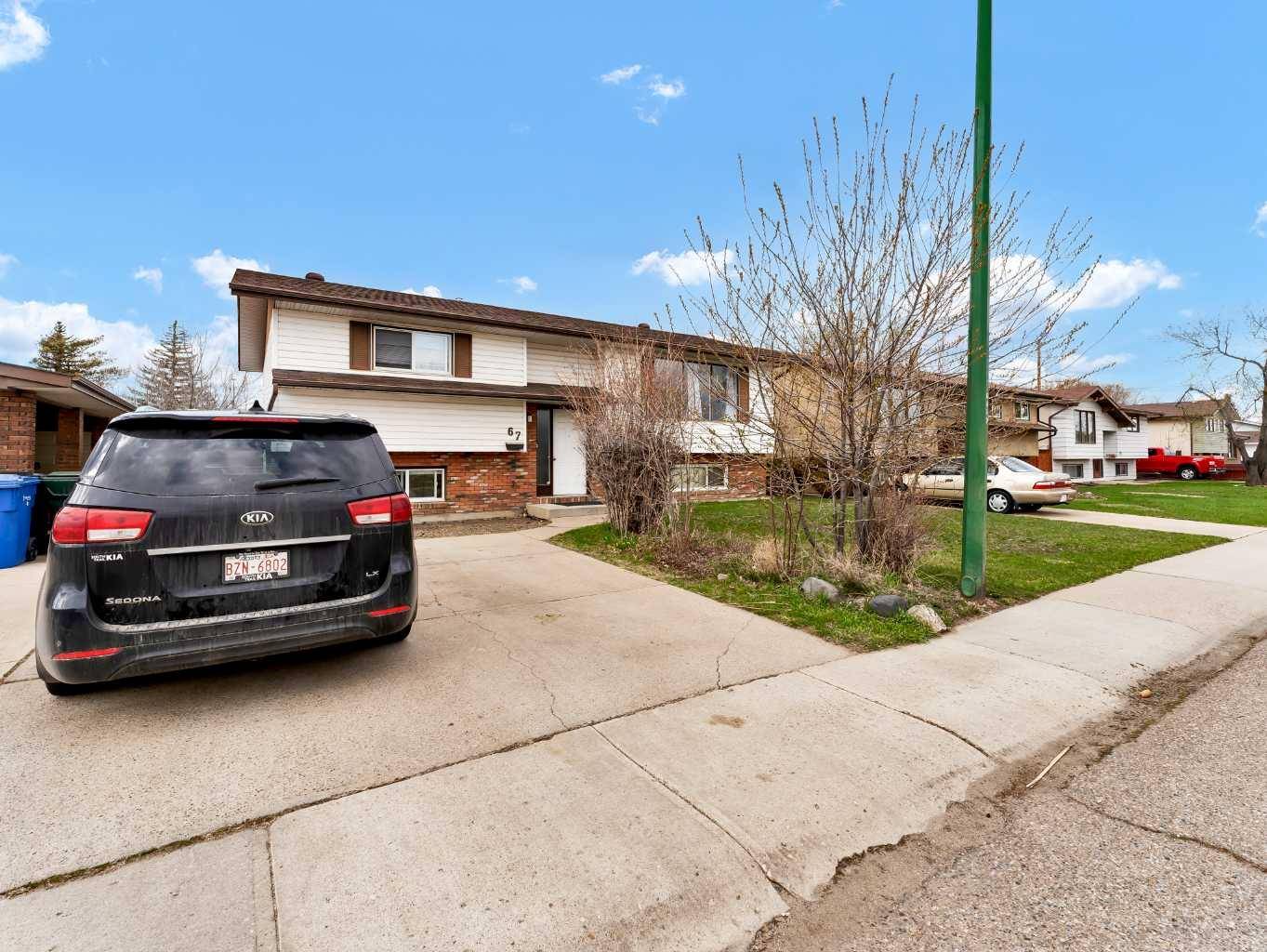 Medicine Hat, AB T1B2W3,67 Ewart CRES SE