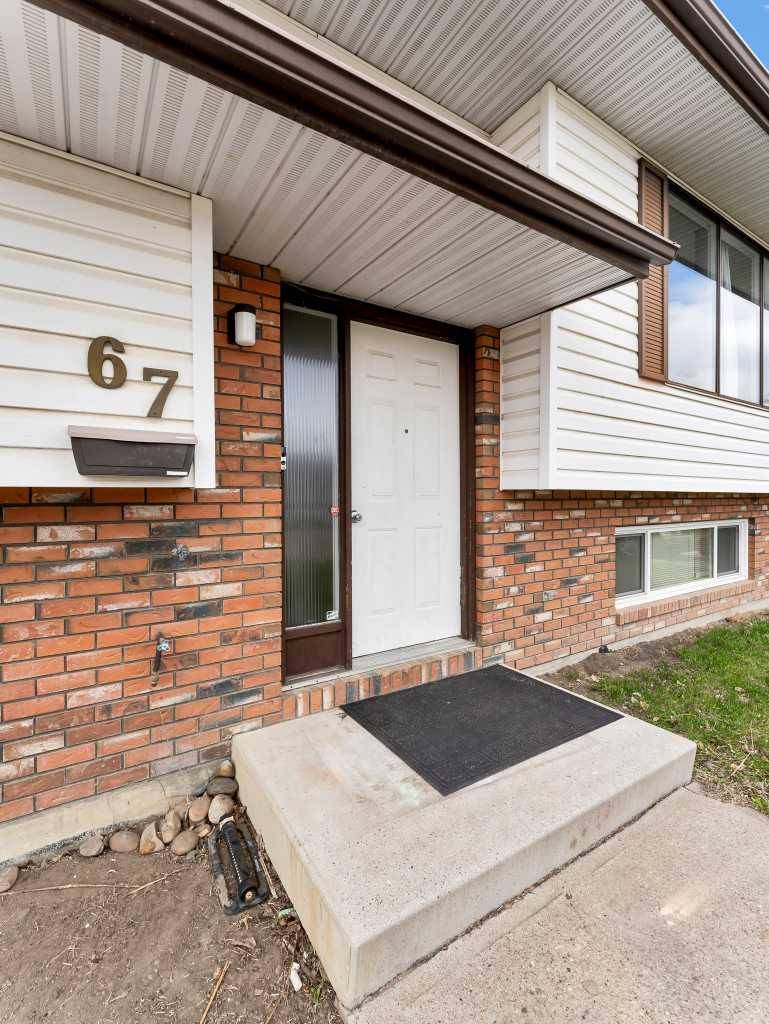 Medicine Hat, AB T1B2W3,67 Ewart CRES SE