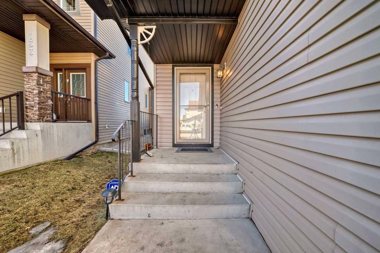 Okotoks, AB T1S 2M1,131 Cimarron Grove CIR