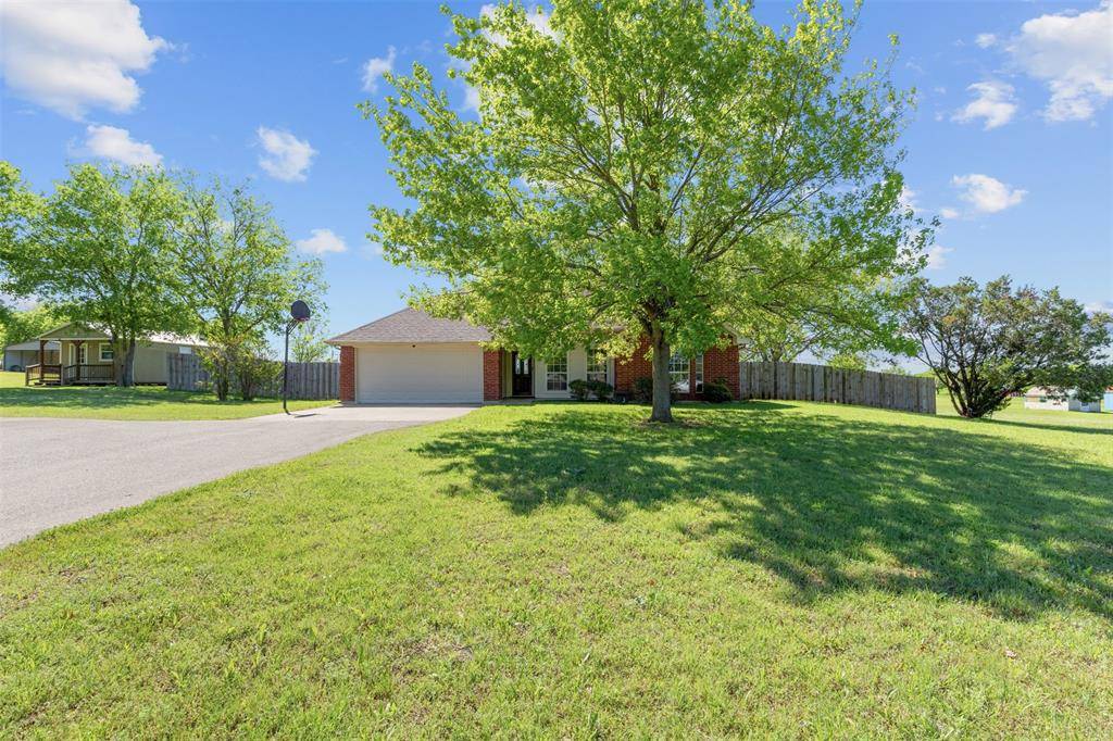 Cleburne, TX 76033,1017 Highland Road