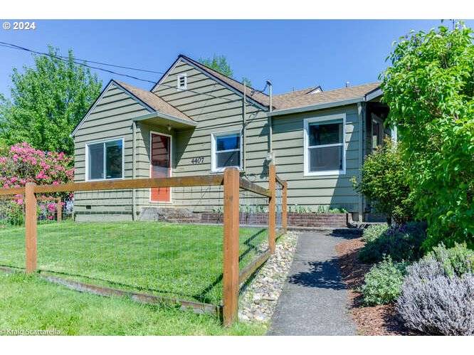 Portland, OR 97219,4407 SW MARIGOLD ST