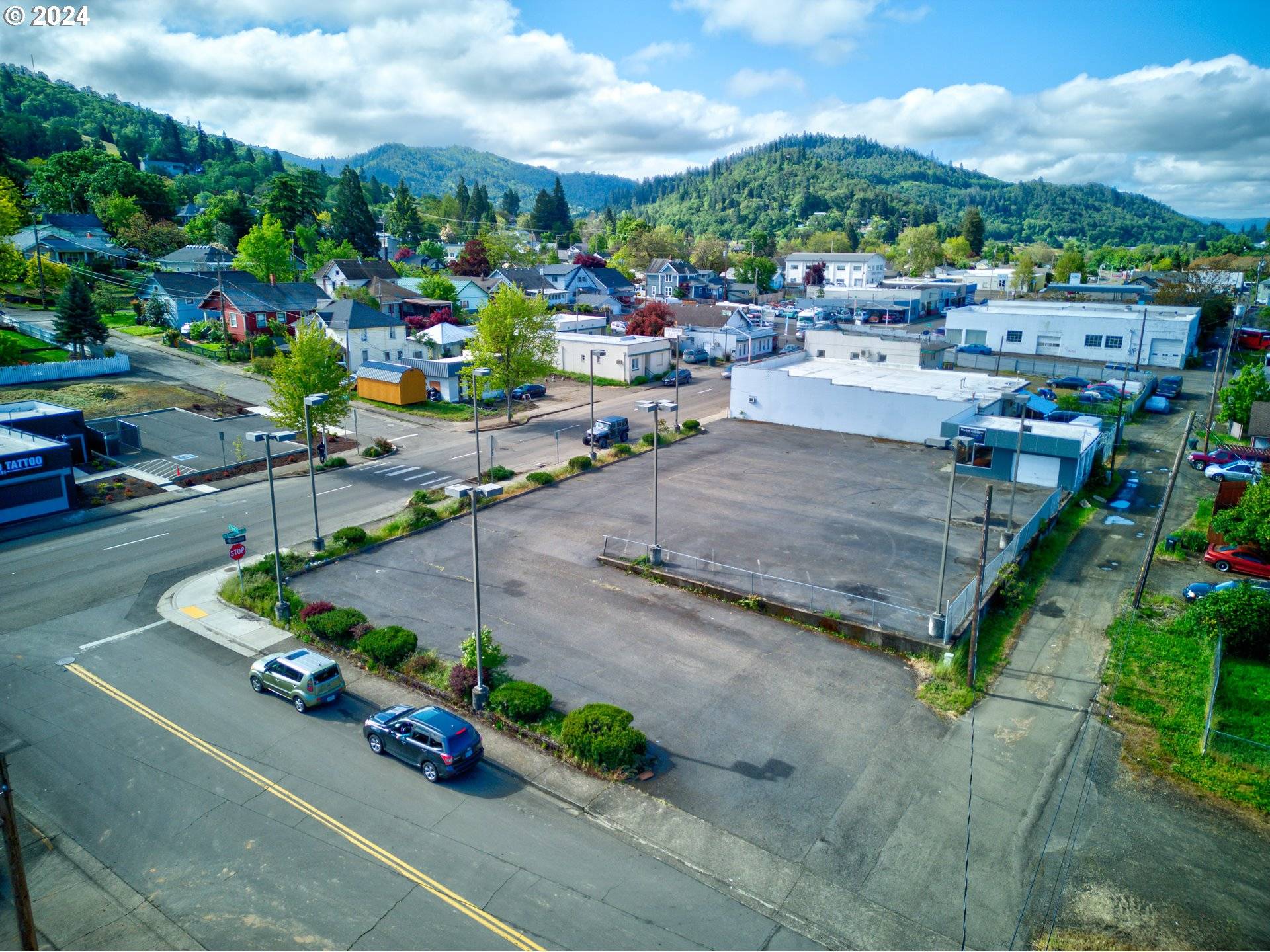 Roseburg, OR 97470,1328 SE STEPHENS ST