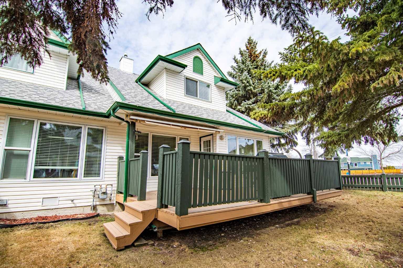 Sylvan Lake, AB T4S 1E8,5323 Lakeshore DR #4