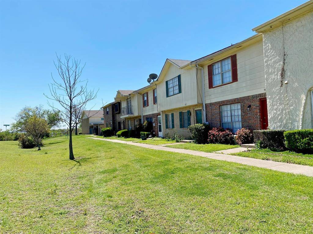 Grand Prairie, TX 75052,16 E Mountain Lane