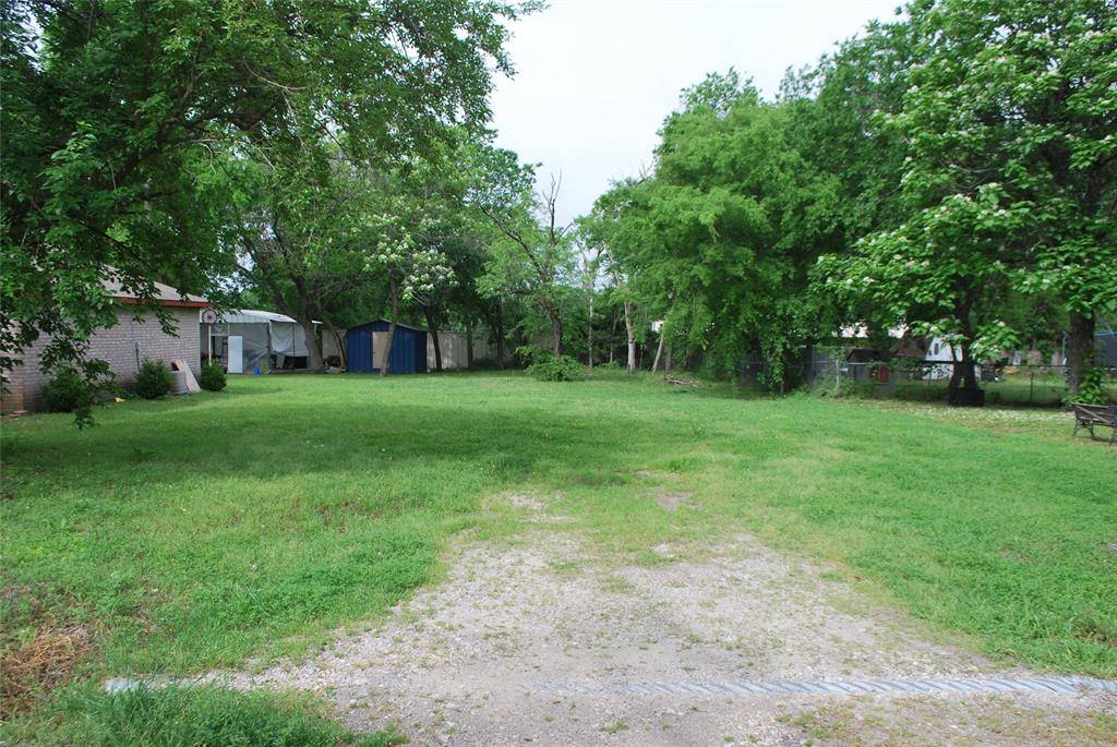 Crandall, TX 75114,307 N 1st Street