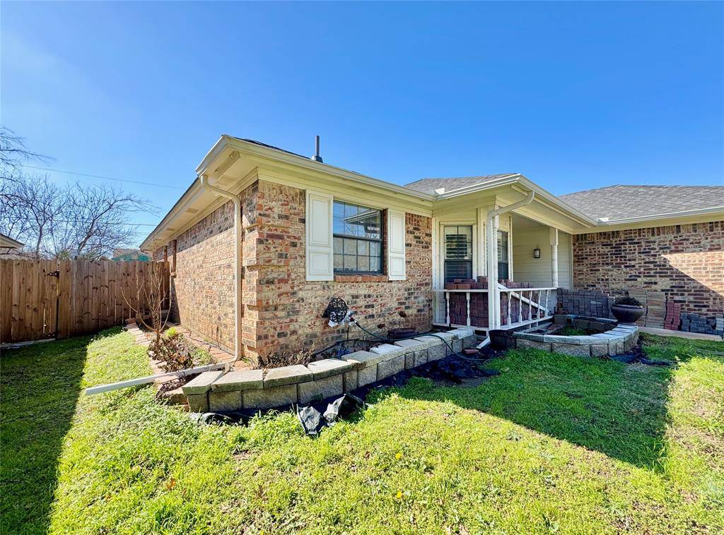 Arlington, TX 76017,922 Flagstone Drive