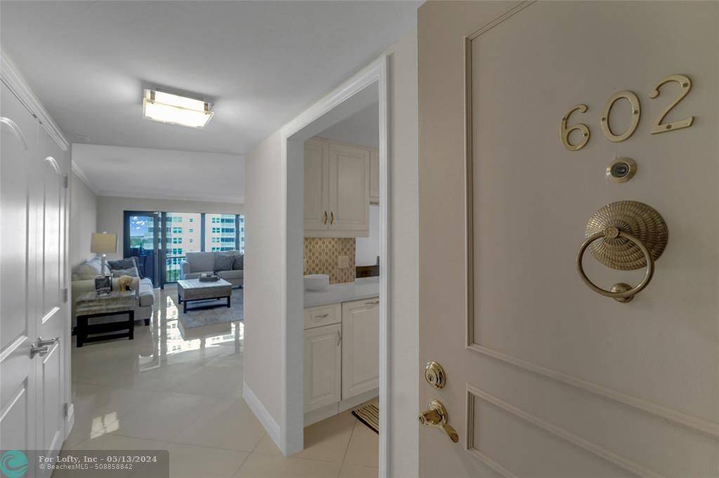 Lauderdale By The Sea, FL 33308,5100 N Ocean Blvd  #602