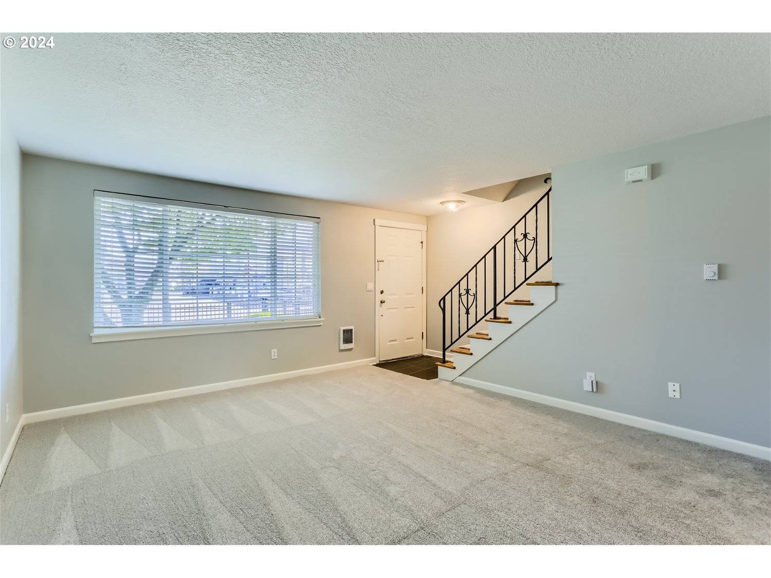 Portland, OR 97229,1255 NW TRAIL AVE #6